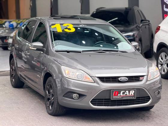 FORD FOCUS 2.0 TITANIUM 16V FLEX 4P POWERSHIFT FORD FOCUS 2.0 TITANIUM 16V FLEX 4P POWERSHIFT